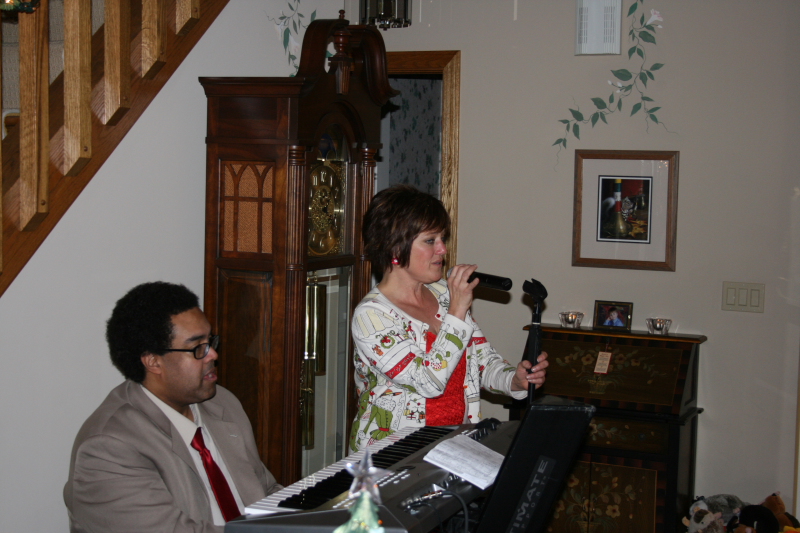 HolidayParty018