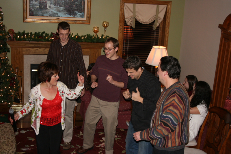 HolidayParty039